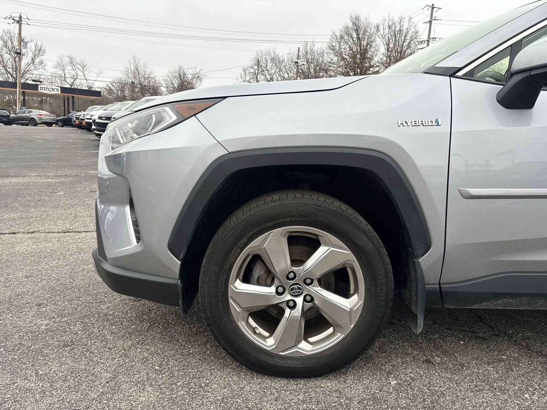 Used 2019 Toyota RAV4 Limited w/ Carpet Mat Package image 19