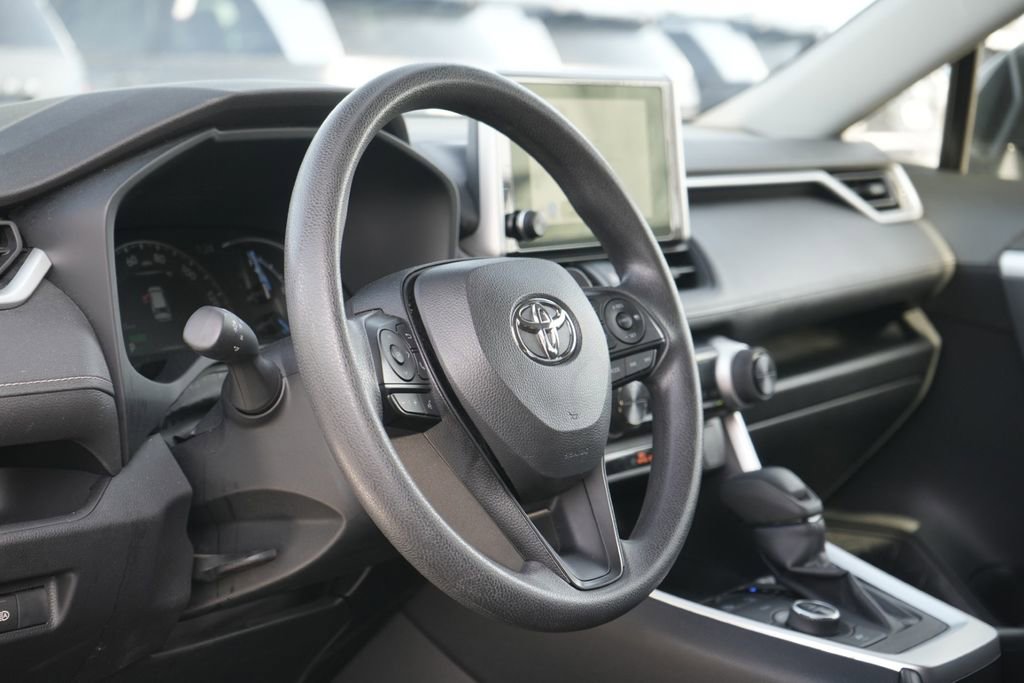 Used 2025 Toyota RAV4 LE image 22