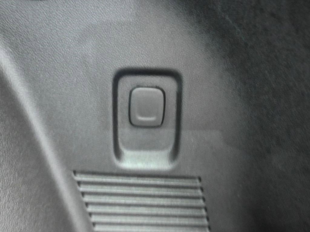 Used 2022 Chevrolet Blazer LT image 46