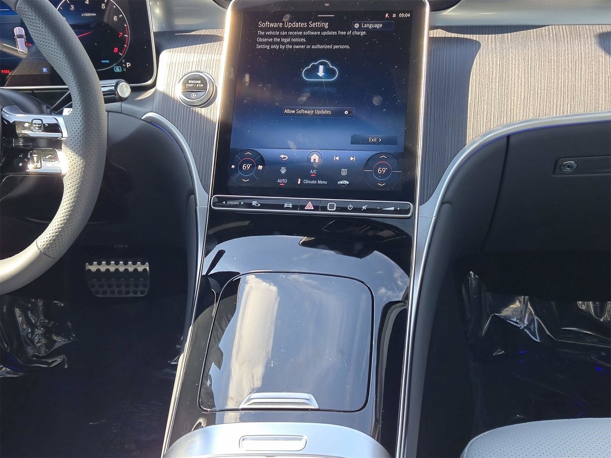 New 2025 Mercedes-Benz GLC 300 4MATIC image 9