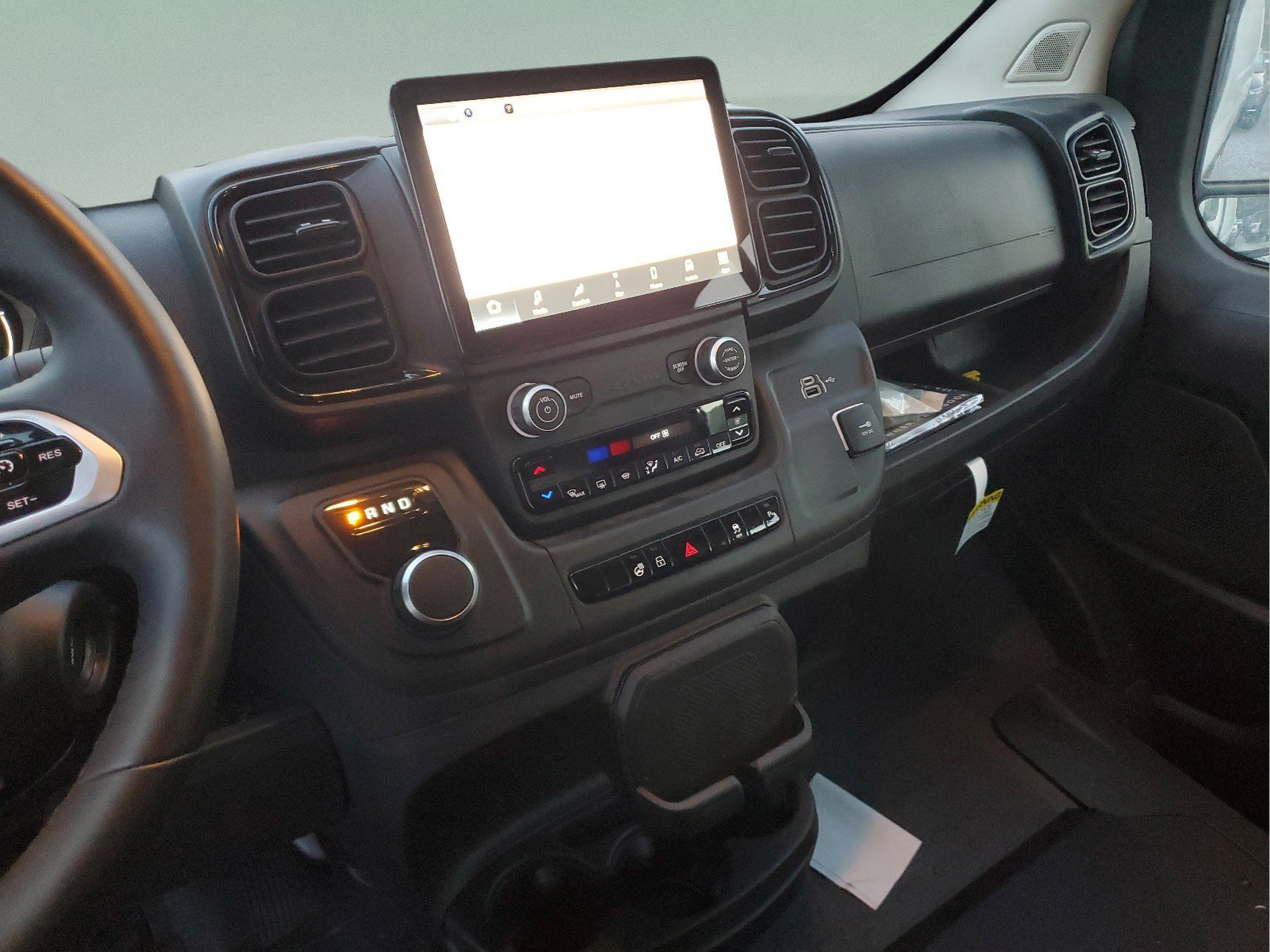 New 2025 RAM ProMaster 3500 FWD image 30