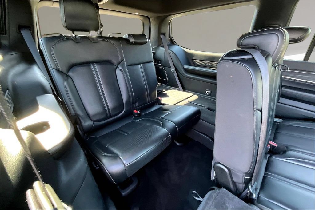 Used 2022 Jeep Wagoneer Series II AWD/4WD image 26