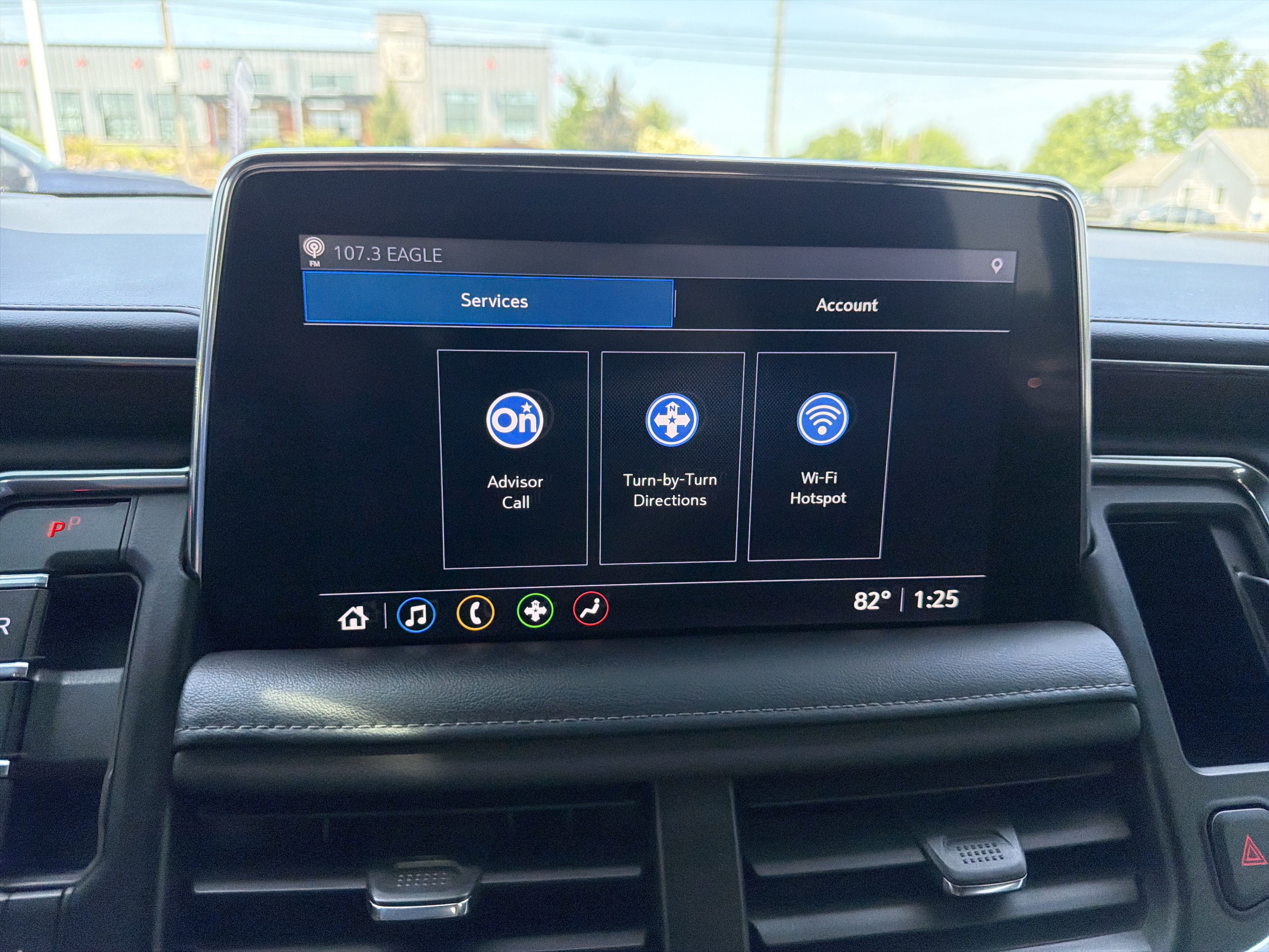 Used 2021 Chevrolet Tahoe Z71 w/ Z71 Signature Package AWD/4WD image 26