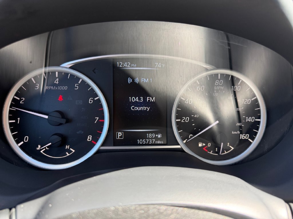 Used 2016 Nissan Sentra SV FWD image 14