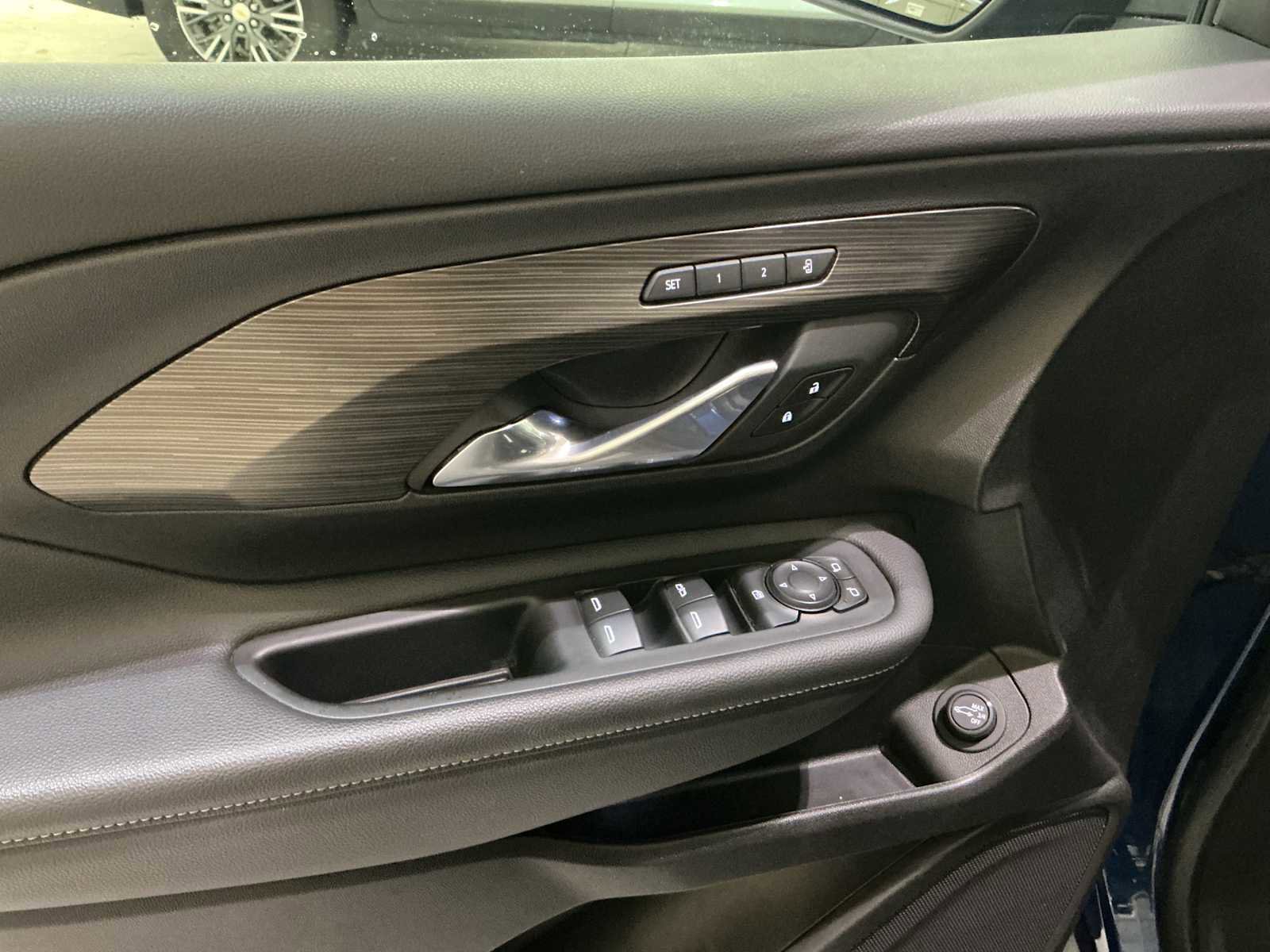 Used 2022 GMC Terrain SLT image 21