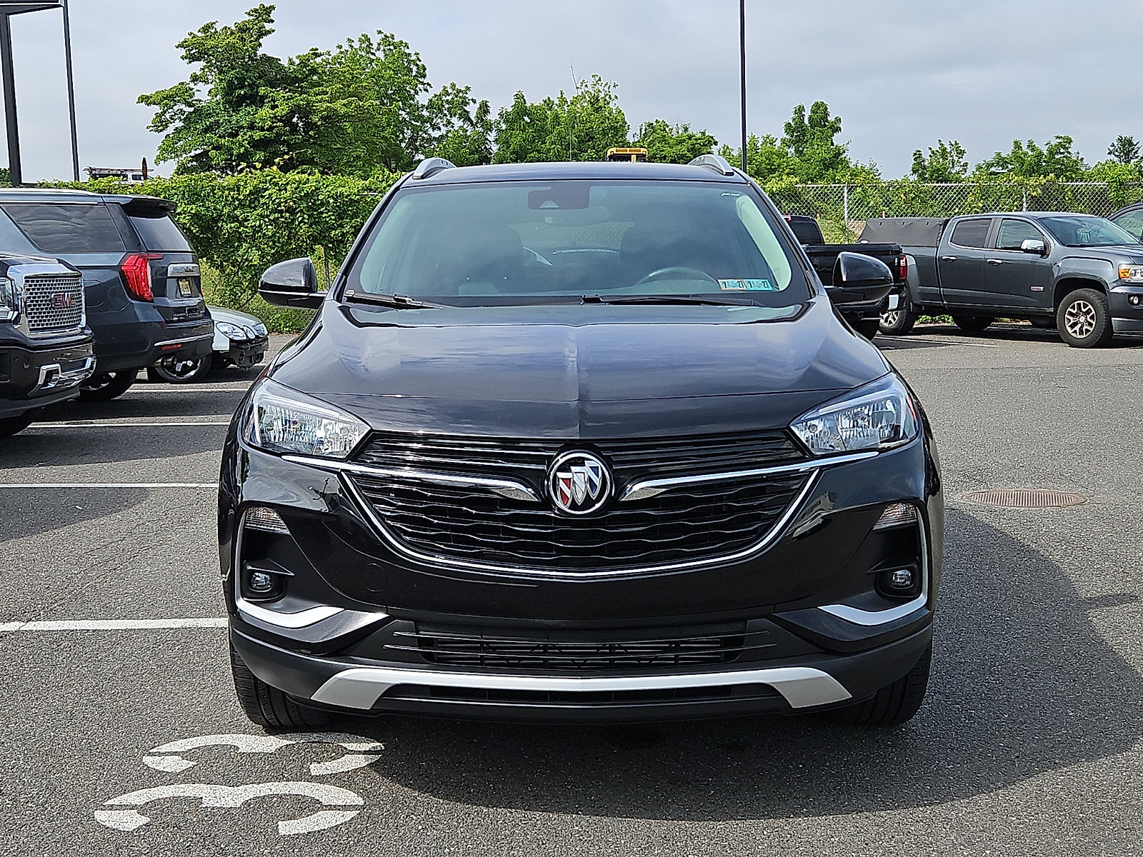 Used 2023 Buick Encore GX Select w/ Safety Package II AWD/4WD image 2