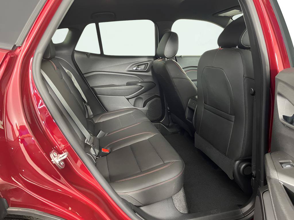 Used 2025 Chevrolet Trax RS w/ Driver Confidence Package FWD image 14
