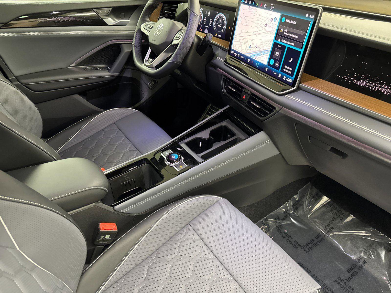 New 2026 Volkswagen Tiguan SEL R-Line AWD/4WD image 15