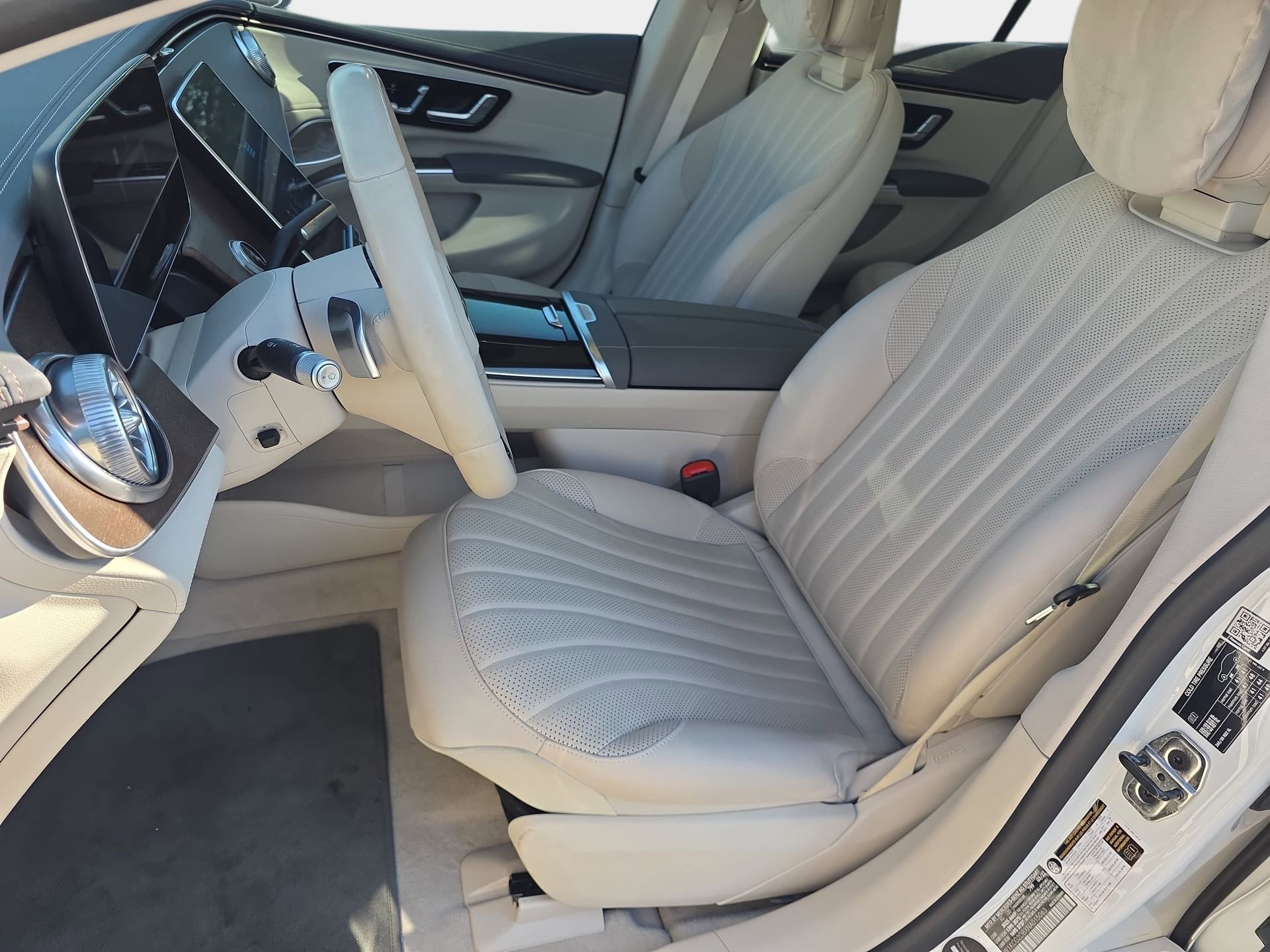 Used 2022 Mercedes-Benz EQS 450+ Sedan image 15