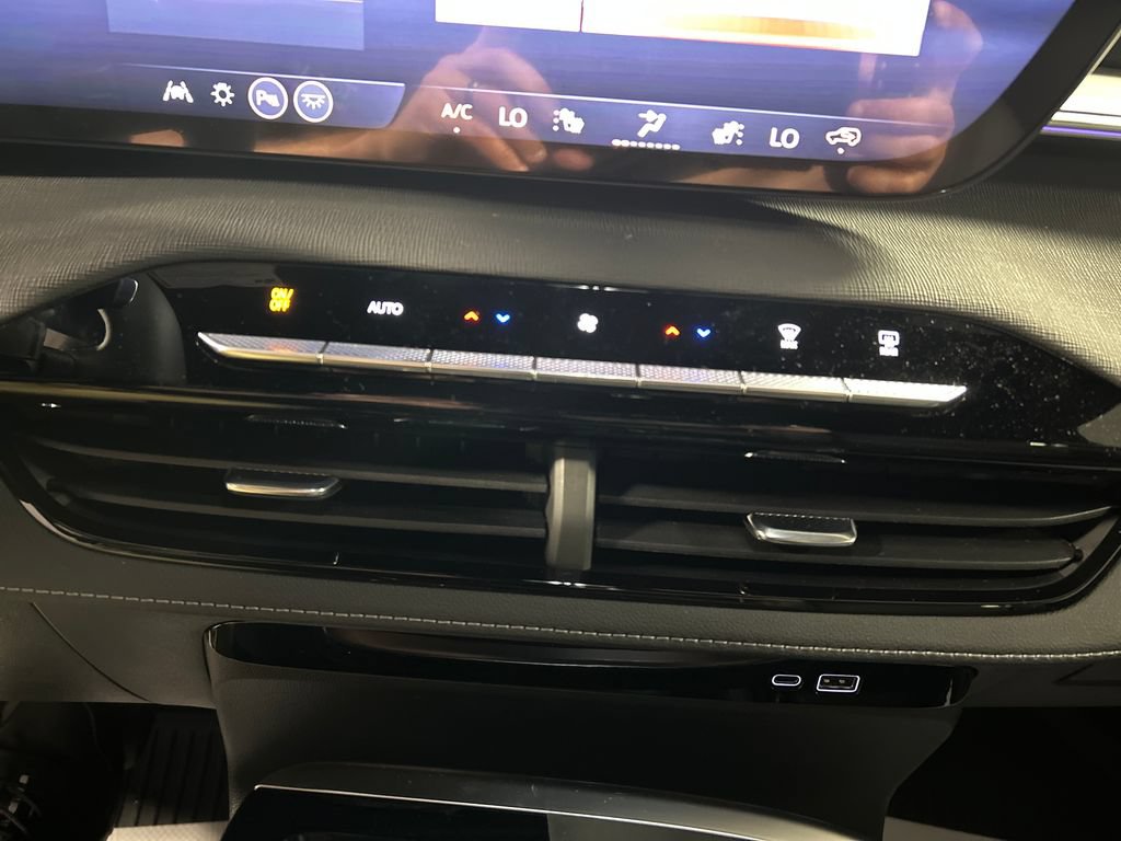 New 2026 Buick Enclave Preferred w/ Power Package AWD/4WD image 17