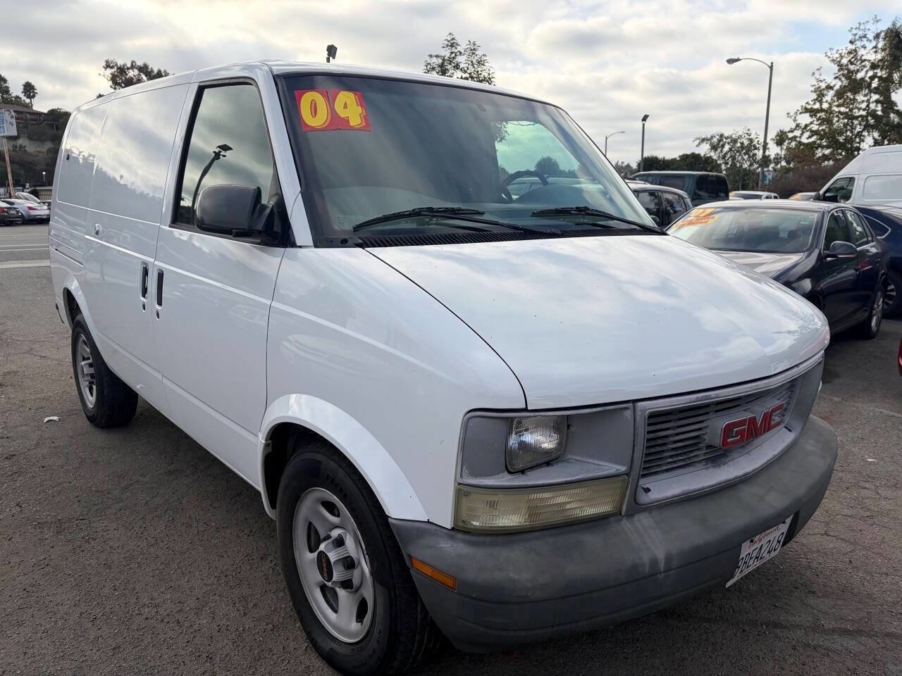 Used 2004 GMC Safari w/ Seat Package