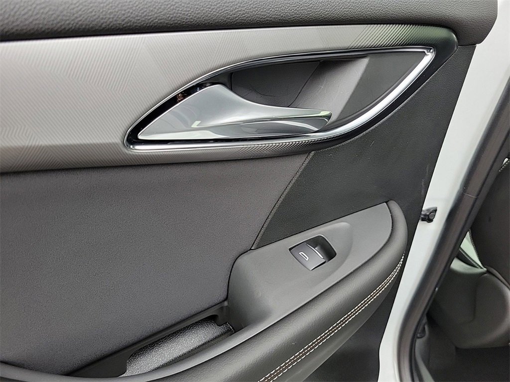 Used 2025 Buick Envision Sport Touring image 14