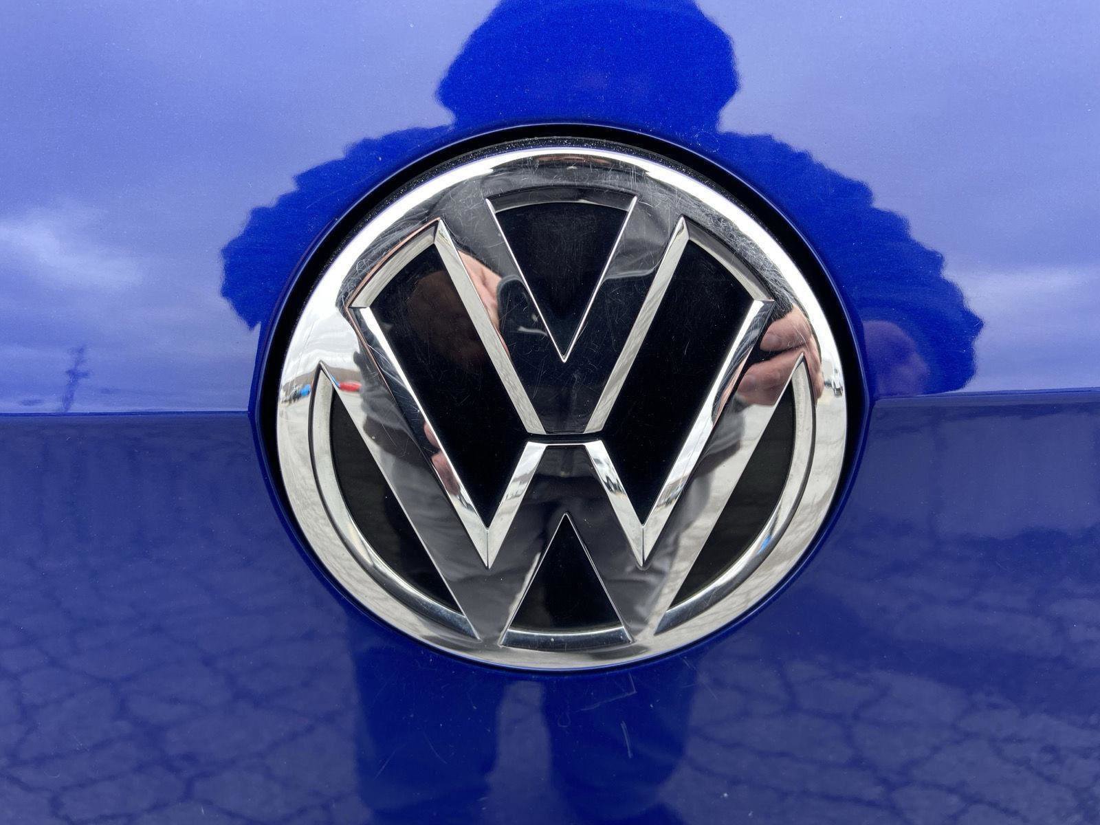 Used 2019 Volkswagen Golf R 4-Door image 12