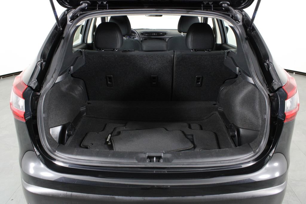 Certified 2021 Nissan Rogue Sport S FWD image 18