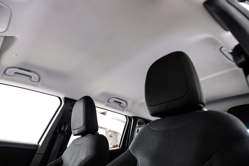 Used 2018 Jeep Renegade Sport w/ Power & Air Group image 28