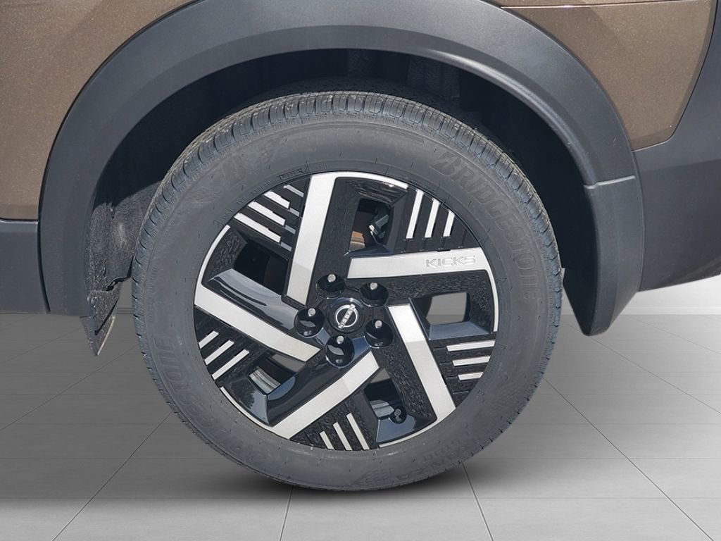 New 2026 Nissan Kicks SV w/ SV Premium Package image 11