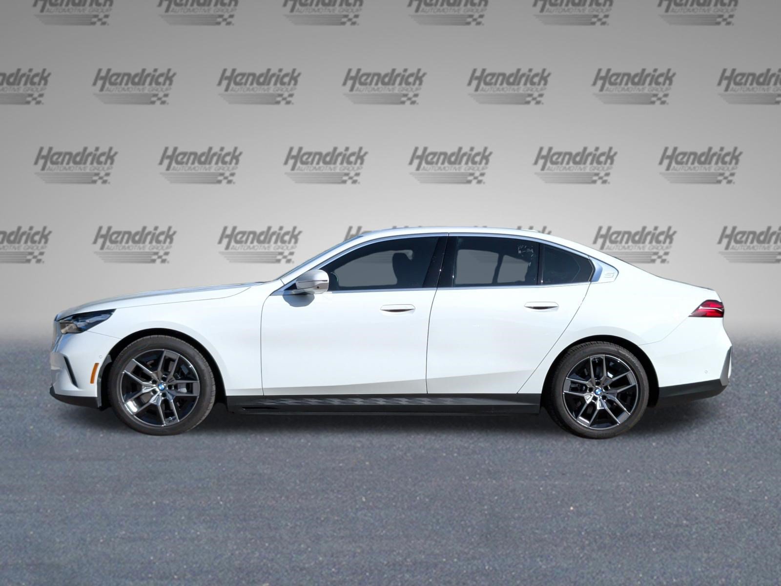 Certified 2026 BMW i5 eDrive40 w/ Premium Package RWD image 10