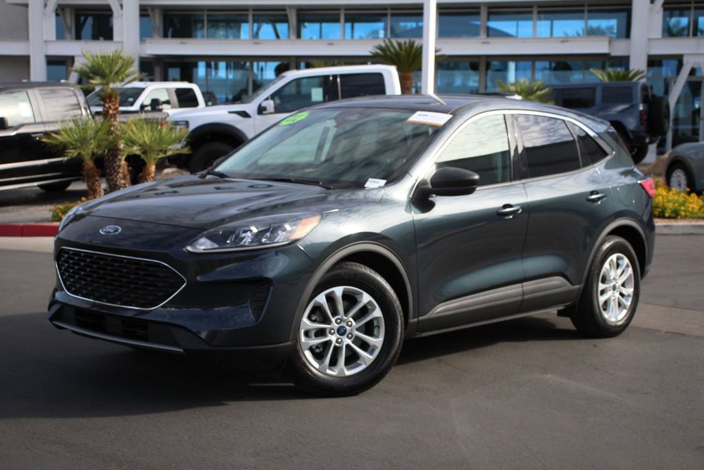 Certified 2022 Ford Escape SE w/ Convenience Package FWD image 1