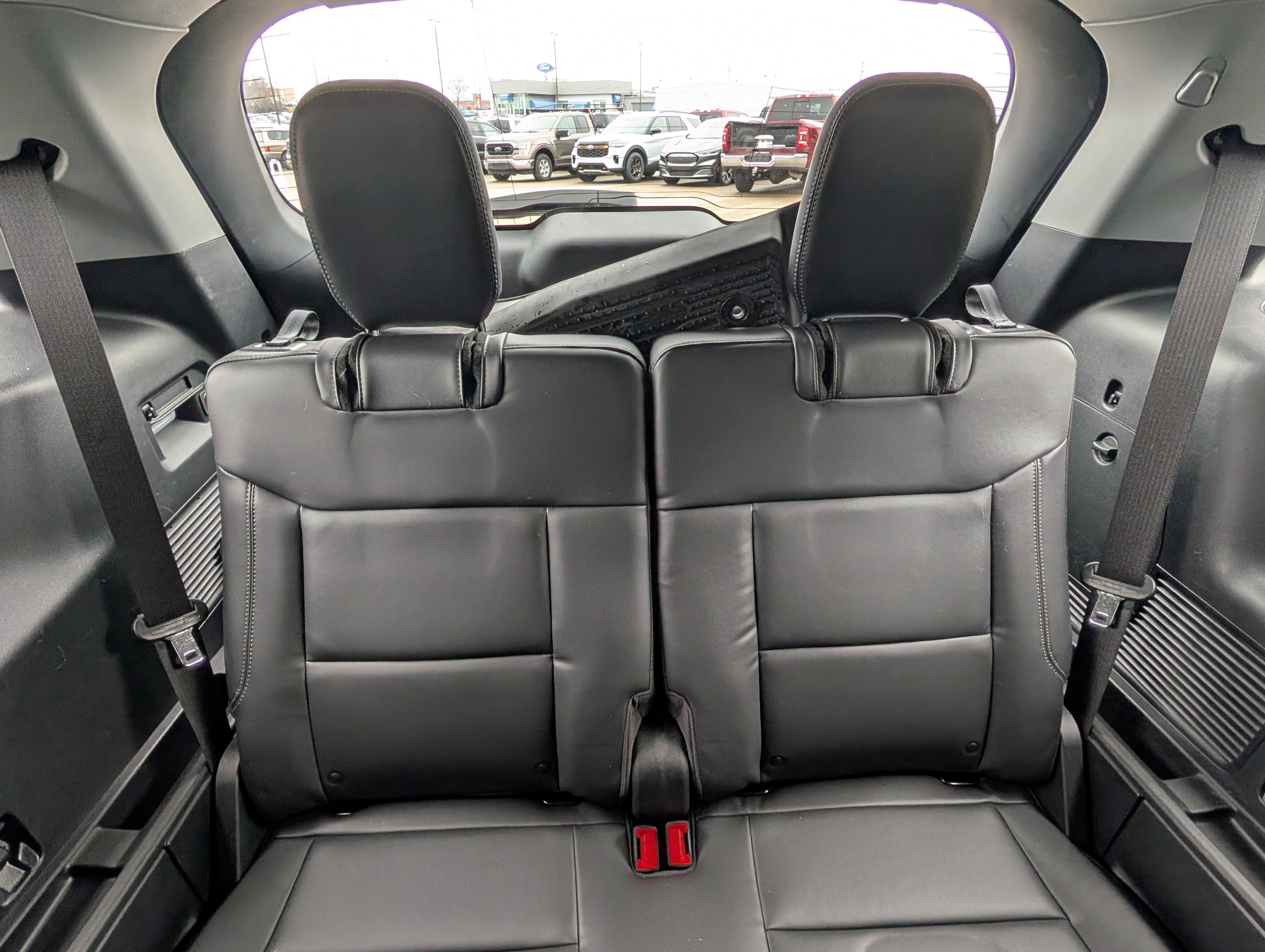 Used 2023 Ford Explorer XLT w/ Equipment Group 202A image 31