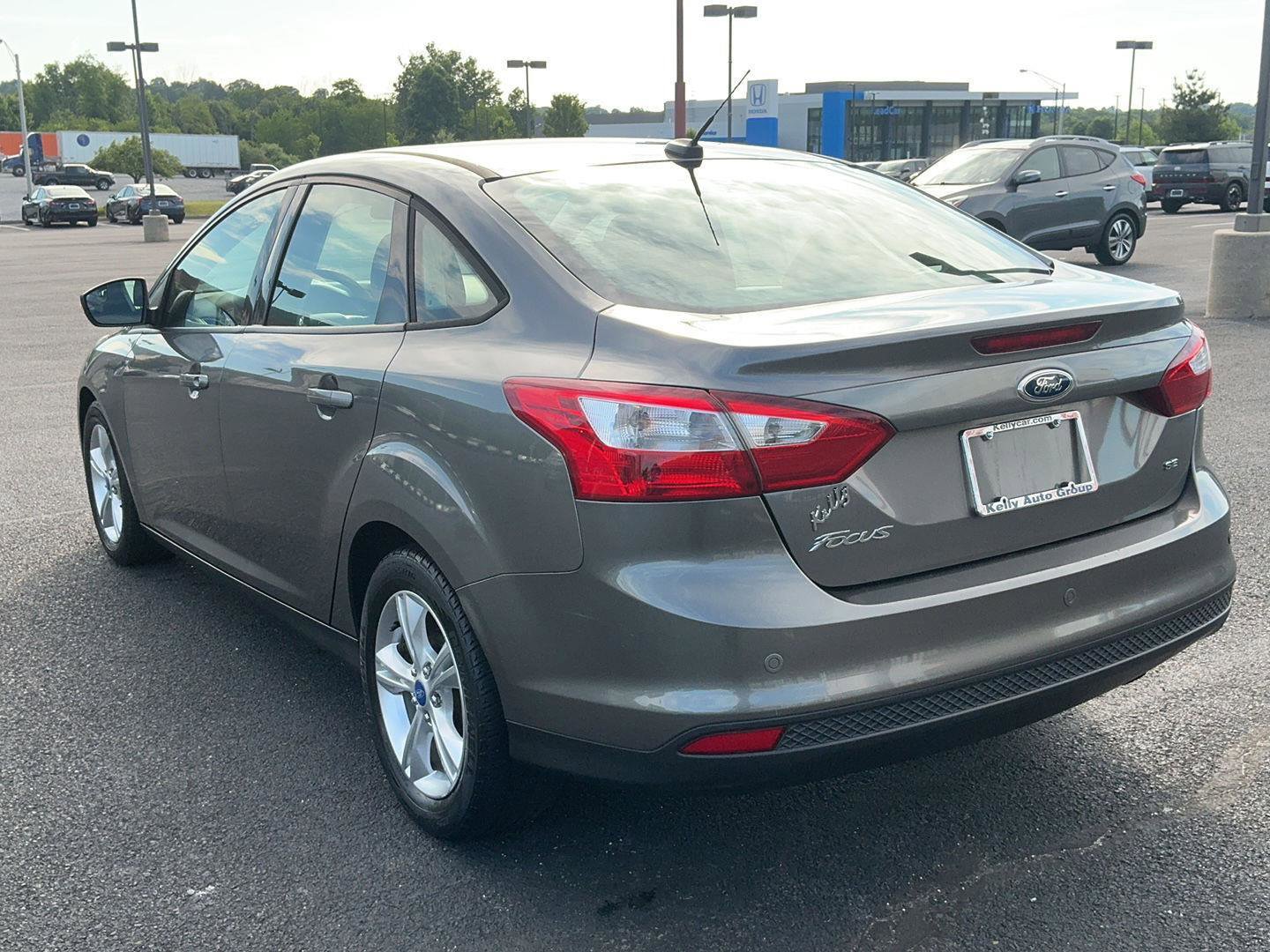 Used 2013 Ford Focus SE w/ SE Winter Pkg FWD image 10