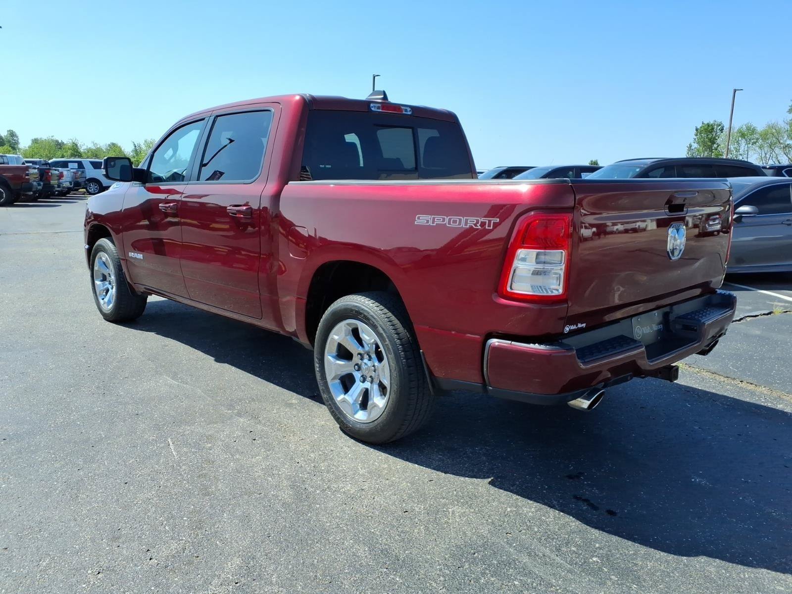 Used 2022 RAM 1500 Big Horn AWD/4WD image 3