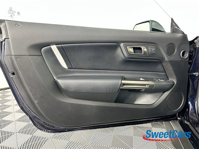 Used 2021 Ford Mustang Shelby GT500 w/ Technology Package image 37