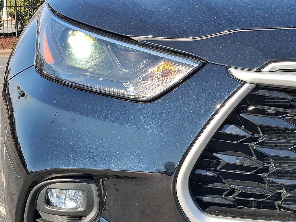 Used 2022 Toyota Highlander XLE image 9