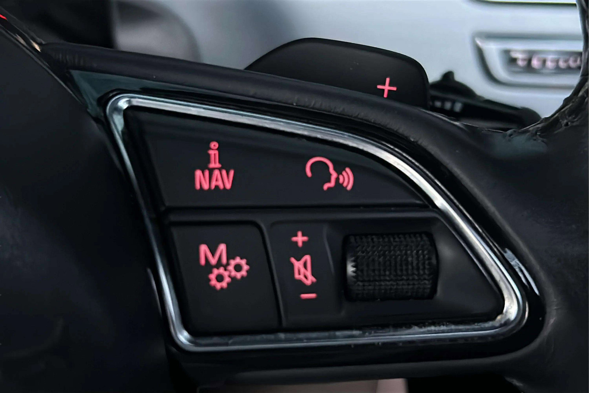 Used 2011 Audi A8 4.2 image 27