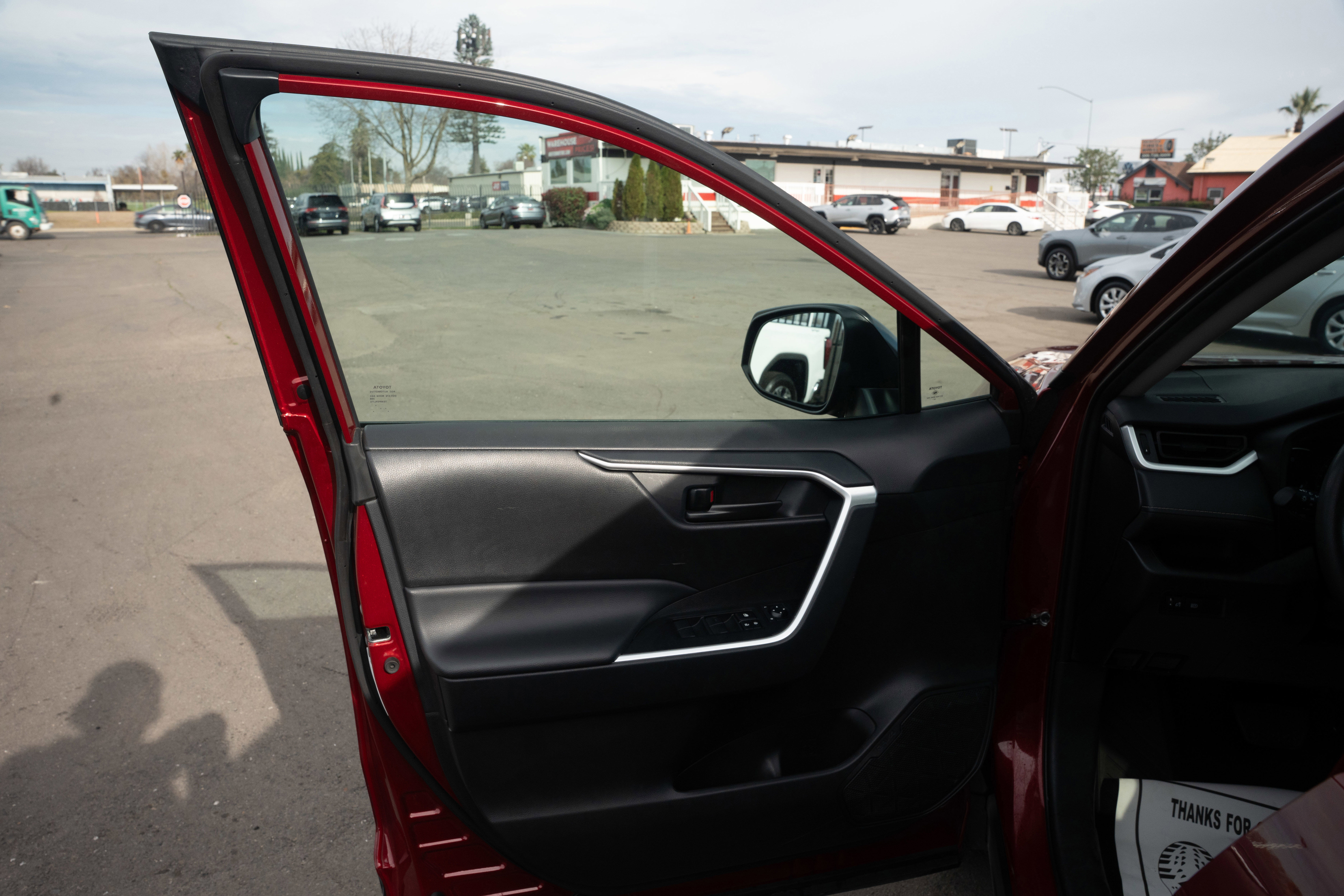 Used 2024 Toyota RAV4 LE image 16