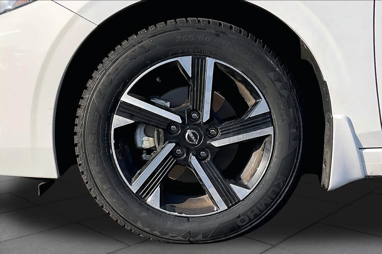 Used 2024 Nissan Sentra SV FWD image 10