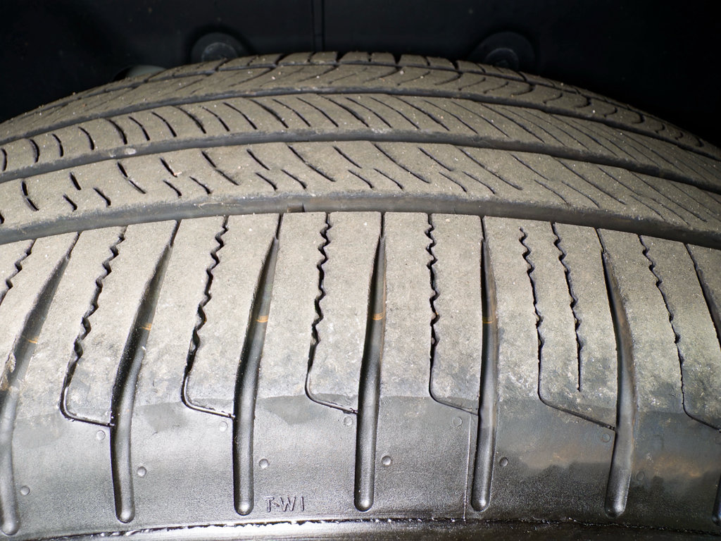 Used 2025 Rivian R1T Adventure AWD/4WD image 34