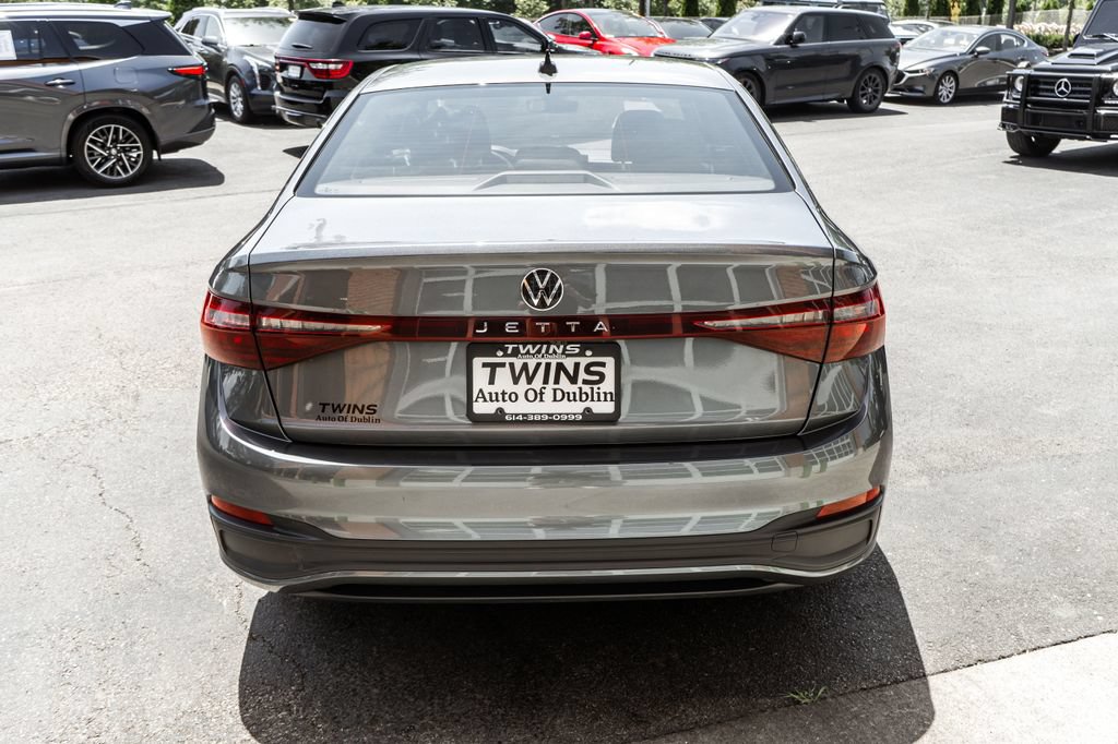 Used 2025 Volkswagen Jetta Sport FWD image 31