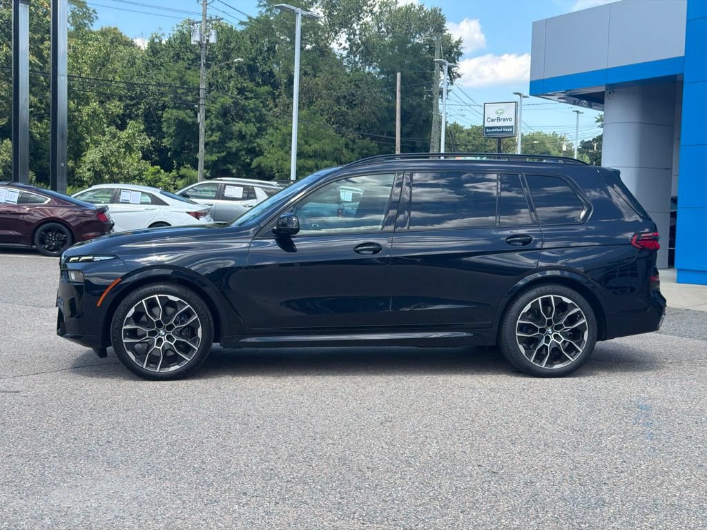 Used 2023 BMW X7 M60i w/ Climate Comfort Package AWD/4WD image 3