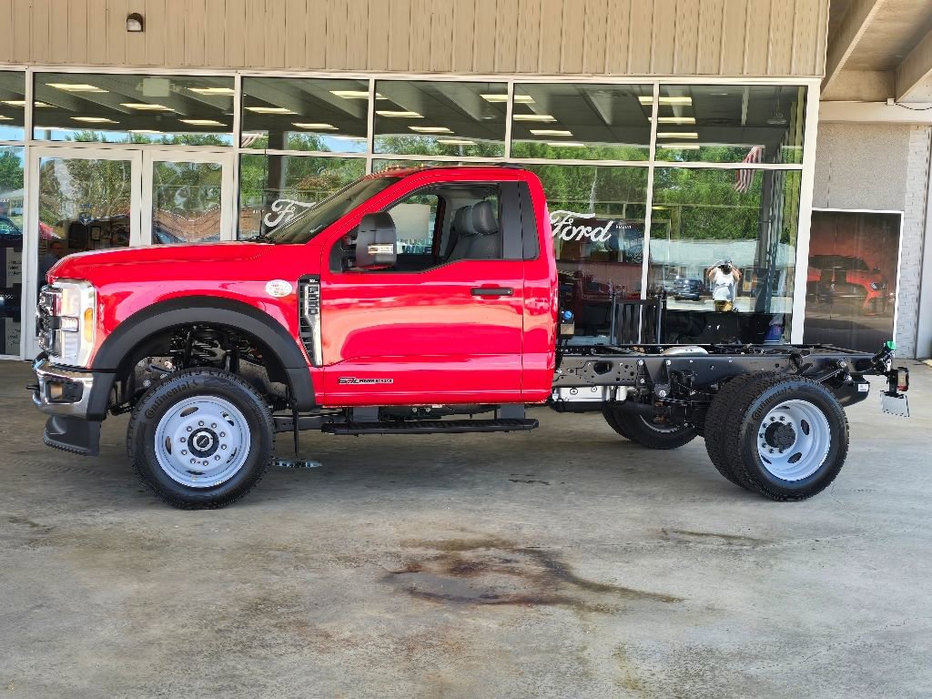 New 2025 Ford F550 4x4 Regular Cab Super Duty image 23