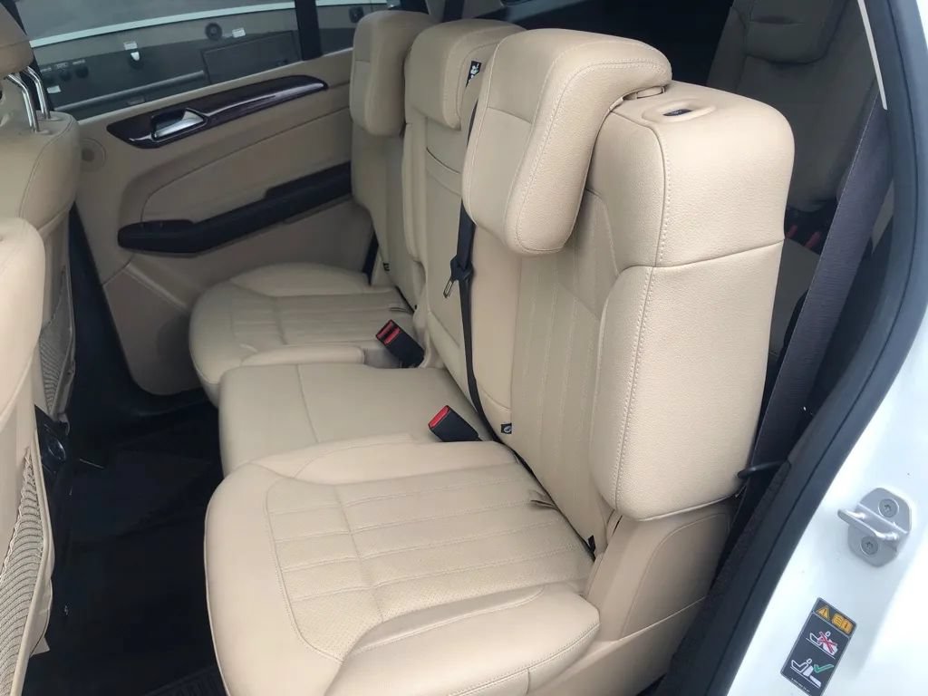 Used 2018 Mercedes-Benz GLS 450 4MATIC image 32