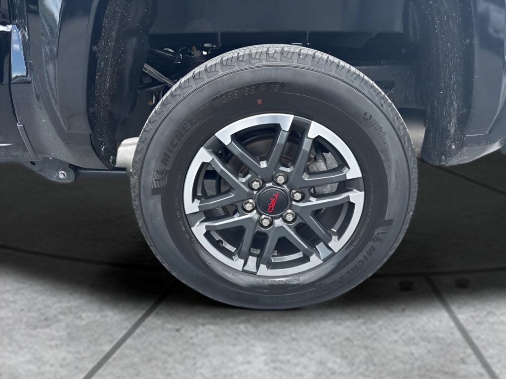 Used 2025 Toyota Tacoma TRD Sport AWD/4WD image 33