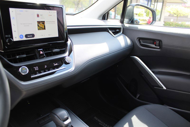 Used 2026 Toyota Corolla Cross LE FWD image 14