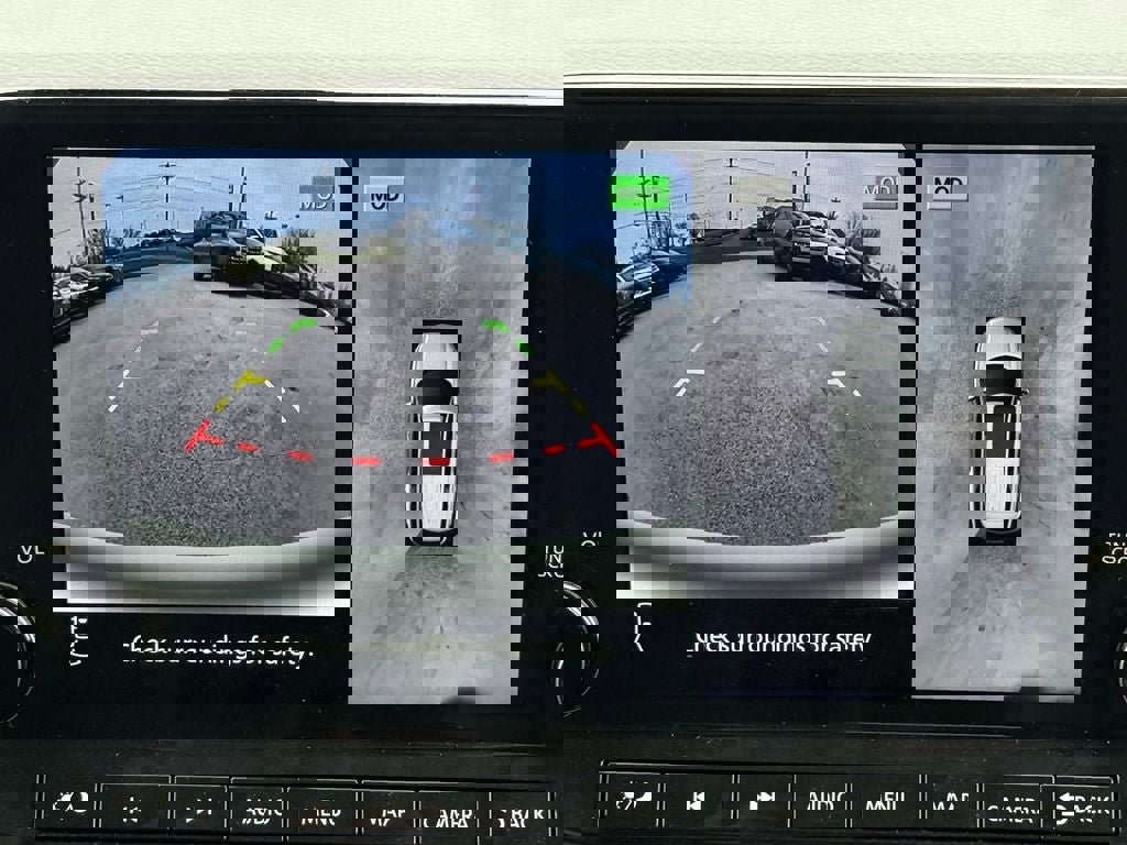 Used 2025 Nissan Pathfinder Platinum image 28