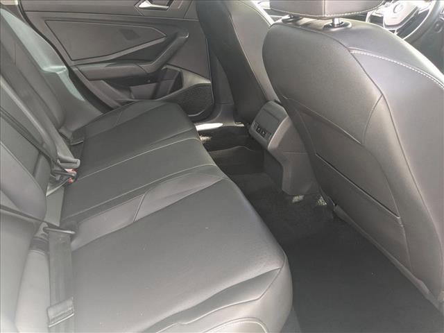 Used 2019 Volkswagen Jetta SE w/ Cold Weather Package image 19