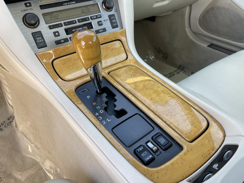 Used 2005 Lexus SC 430 Convertible RWD image 19