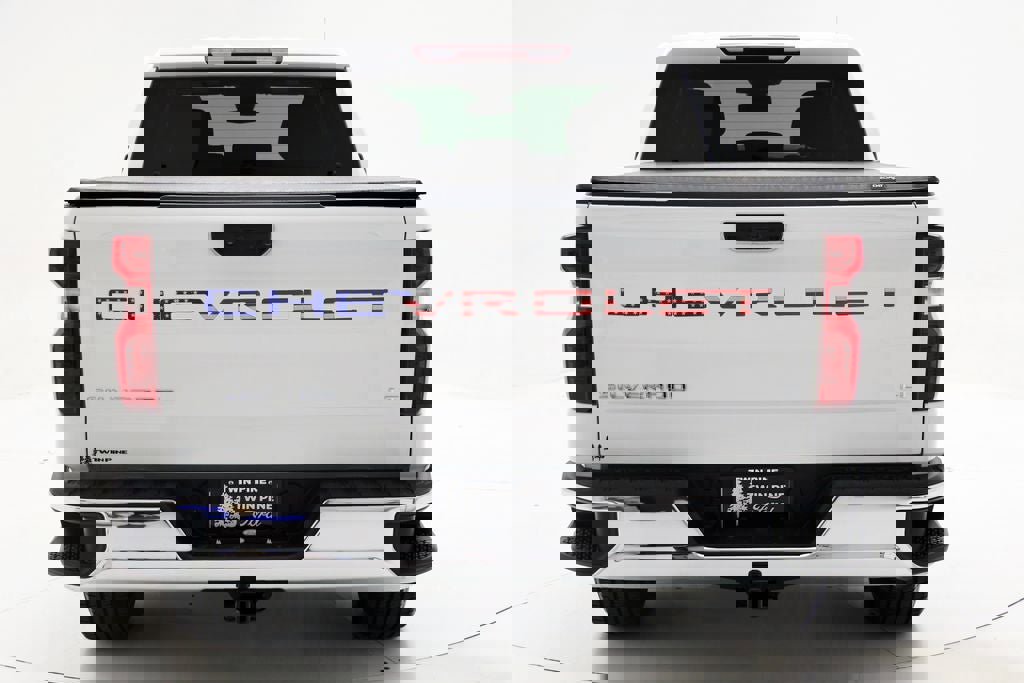 Used 2024 Chevrolet Silverado 1500 LT AWD/4WD image 5