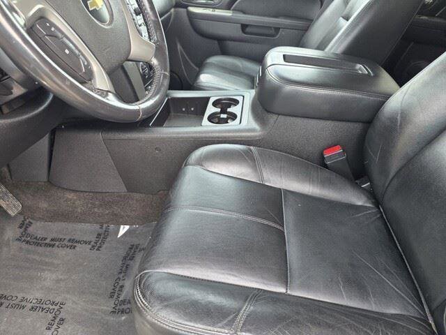 Used 2012 Chevrolet Avalanche LT w/ Suspension Package, Off-Road image 14