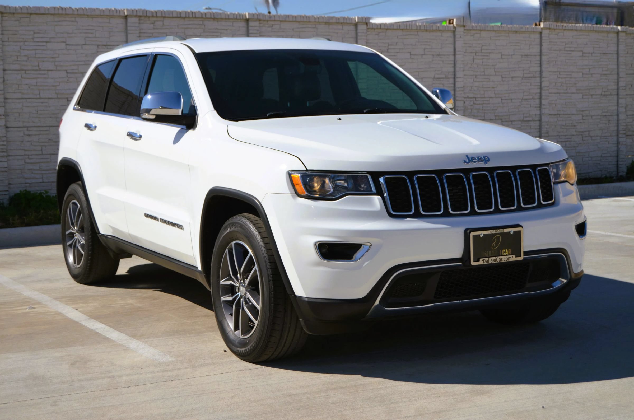 Used 2018 Jeep Grand Cherokee Limited RWD image 5