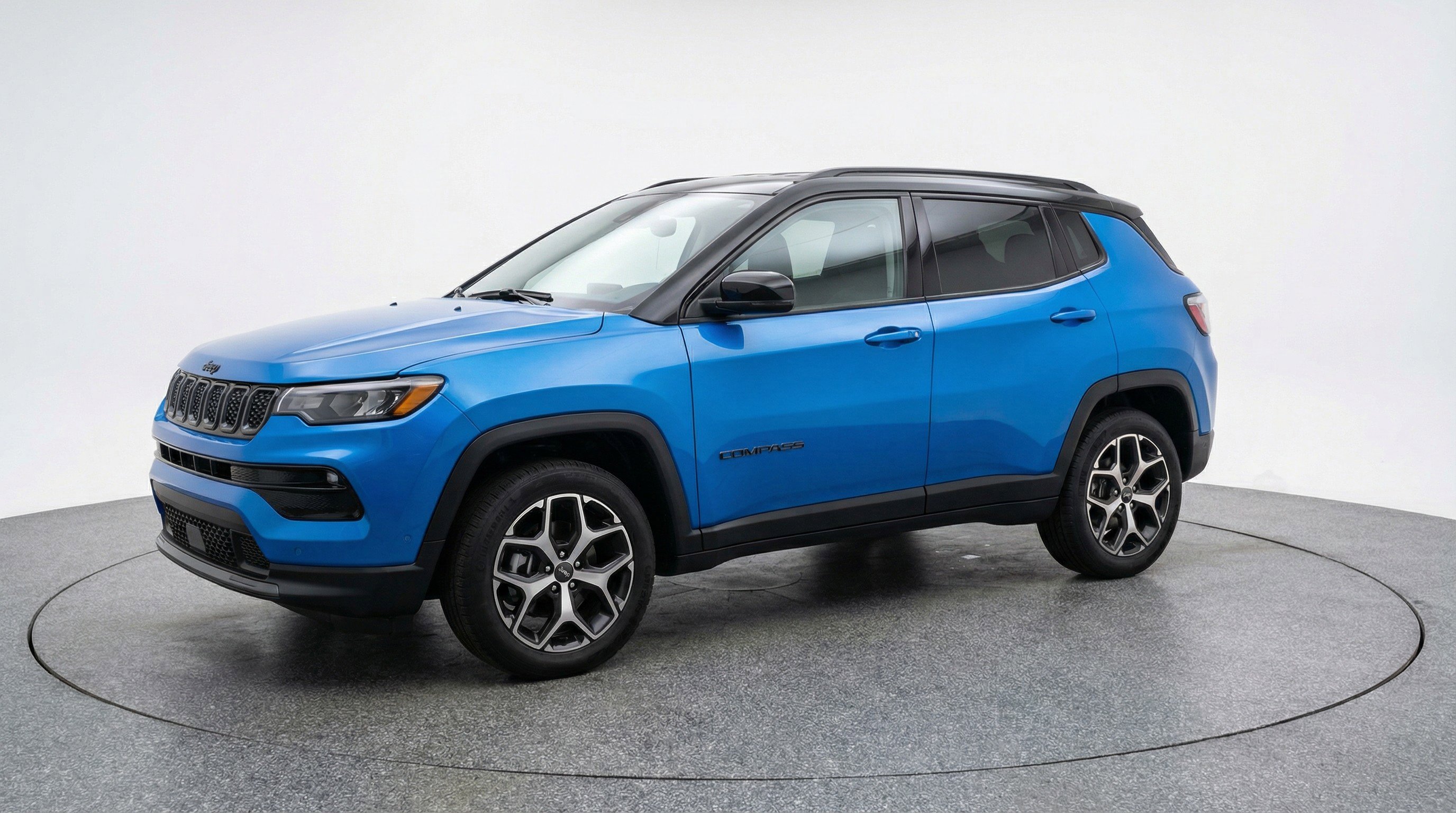 Used 2025 Jeep Compass Limited AWD/4WD image 3