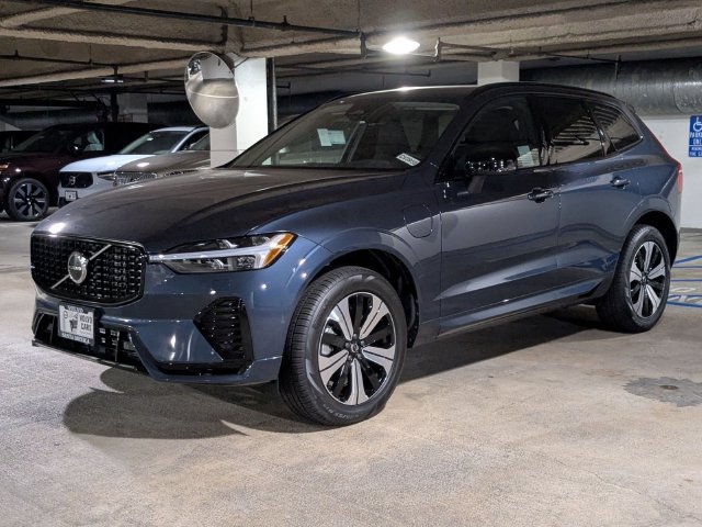 New 2025 Volvo XC60 T8 Core w/ Protection Package Premier AWD/4WD image 7