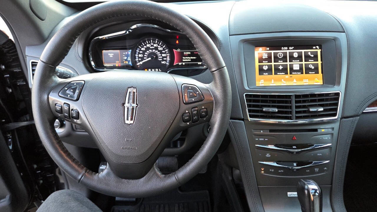 Used 2019 Lincoln MKT AWD image 43