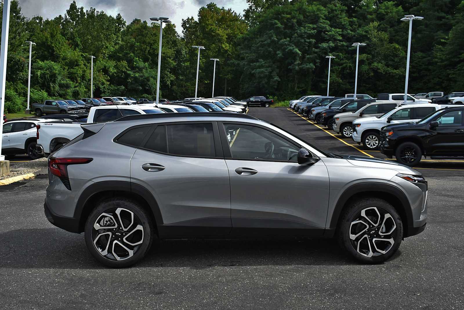 New 2026 Chevrolet Trax RS w/ Driver Confidence Package FWD image 6