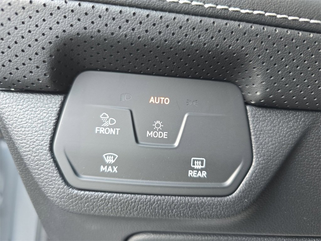 New 2026 Volkswagen Atlas Cross Sport SE image 22