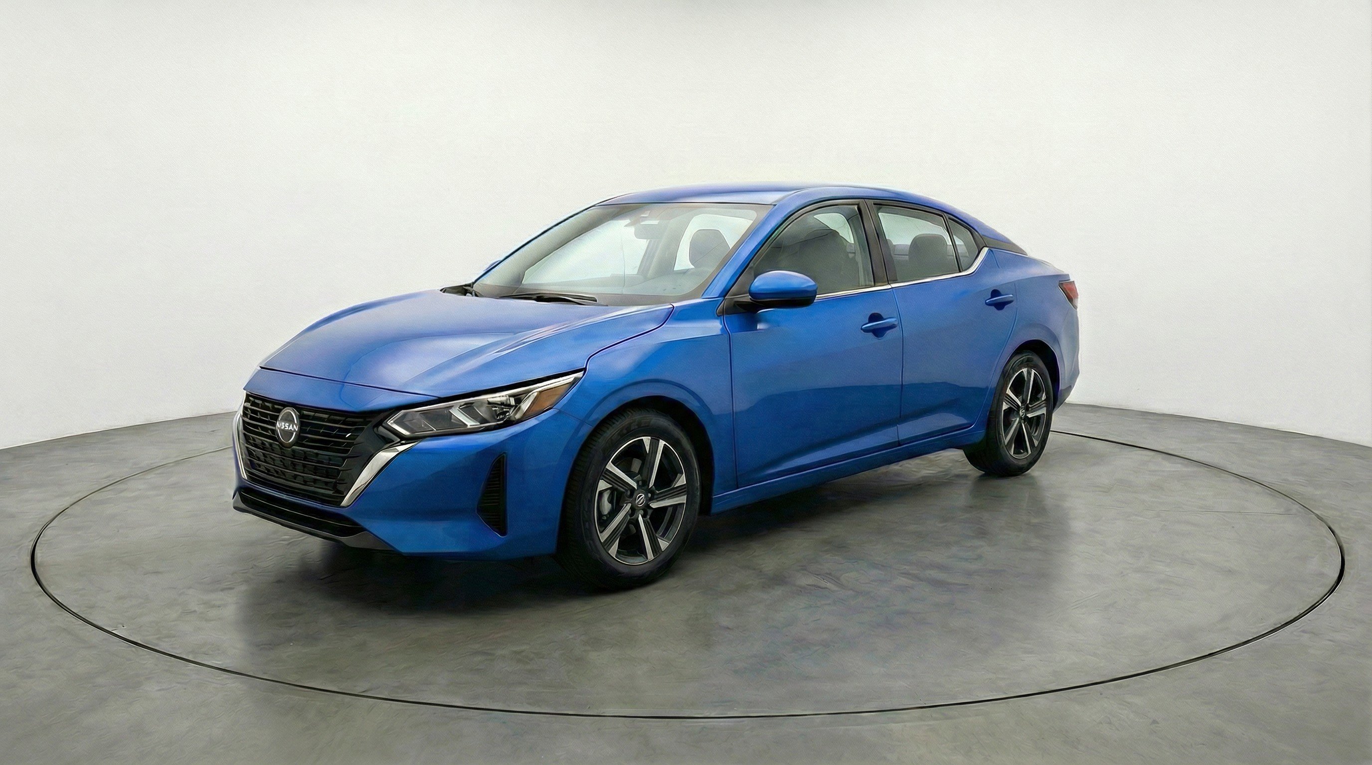 Used 2025 Nissan Sentra SV image 3