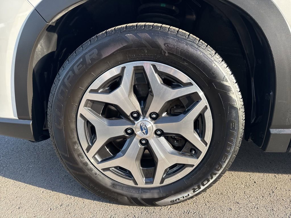 Used 2024 Subaru Forester Premium image 31